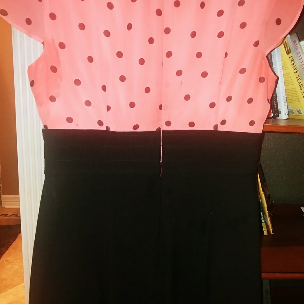 Dress - Picture 3 of 4
